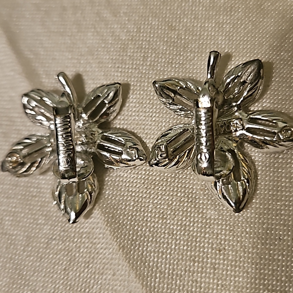 Sarah Coventry Floral Clip On Earrings Silver Tone Vintage Signed - Picture 3 of 6